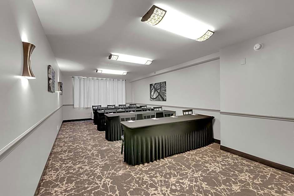 Best Western Plus The Charles Hotel