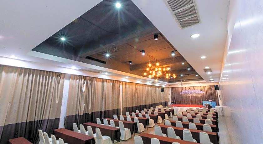 Royal Diamond Hotel