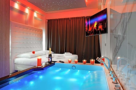 Wellness Room with Private Jacuzzi