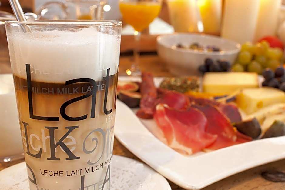 Heidi & Edith Family Aparthotel