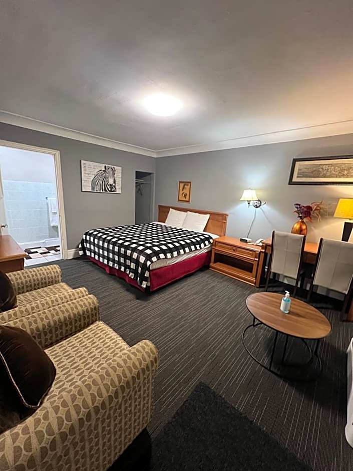 Tulip Motel