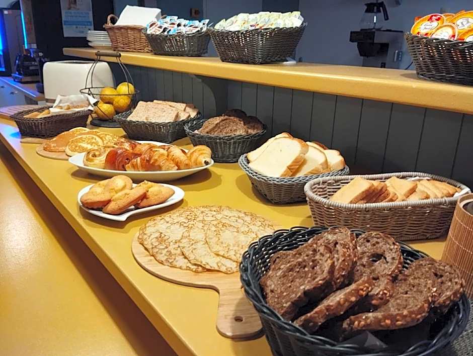 Kyriad Direct Saintes (ex Balladins)