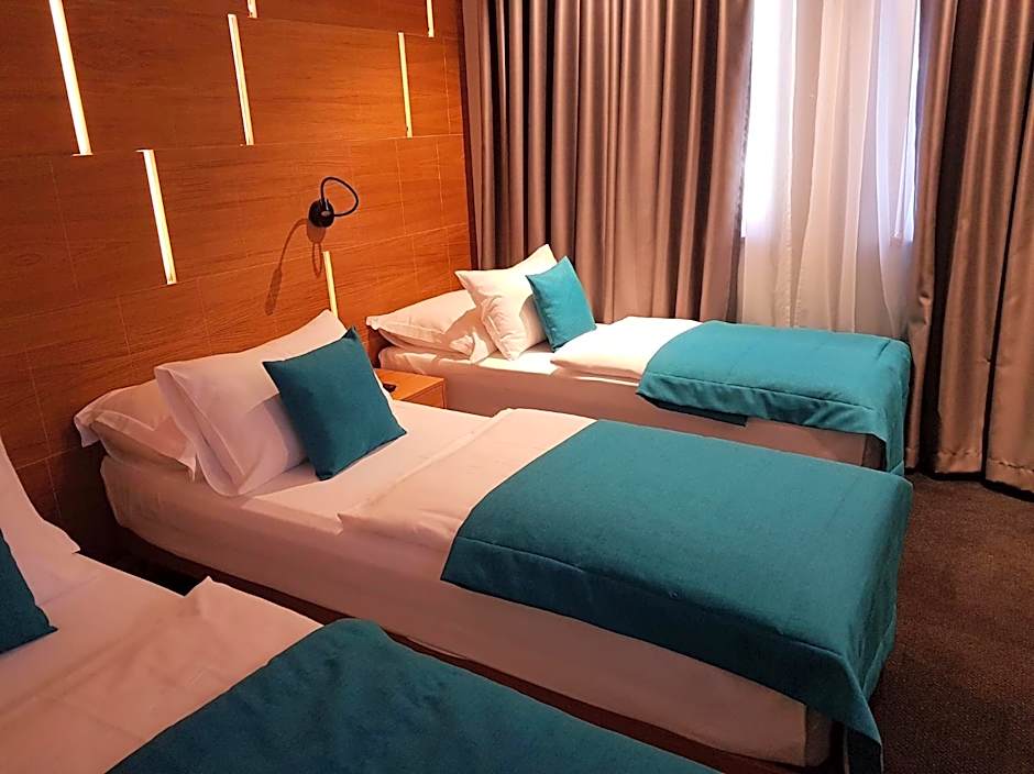 Hotel Sana