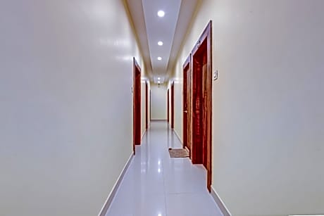 Hotel O Borah's Griham