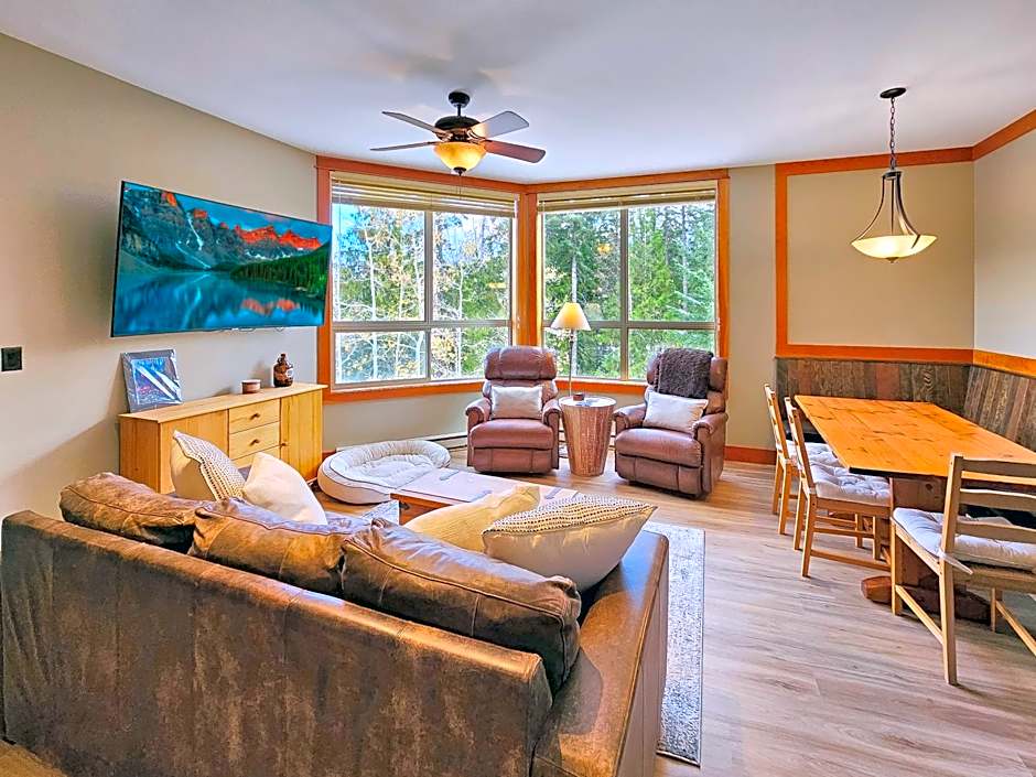 Timberline Lodges by Fernie Lodging Co