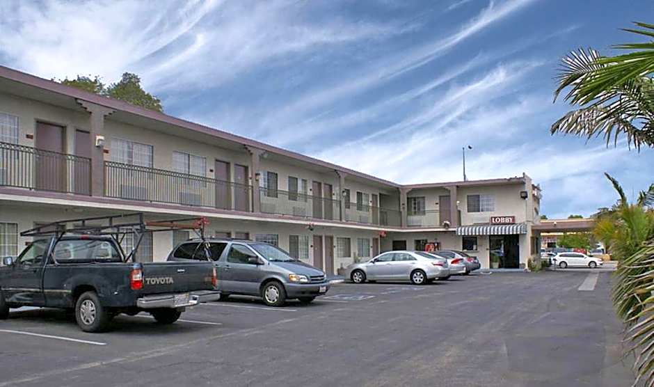 American Inn & Suites LAX