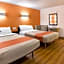 Motel 6 - Tampa Fairgrounds