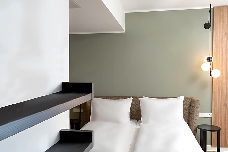 elaya hotel regensburg city center, Trademark by Wyndham