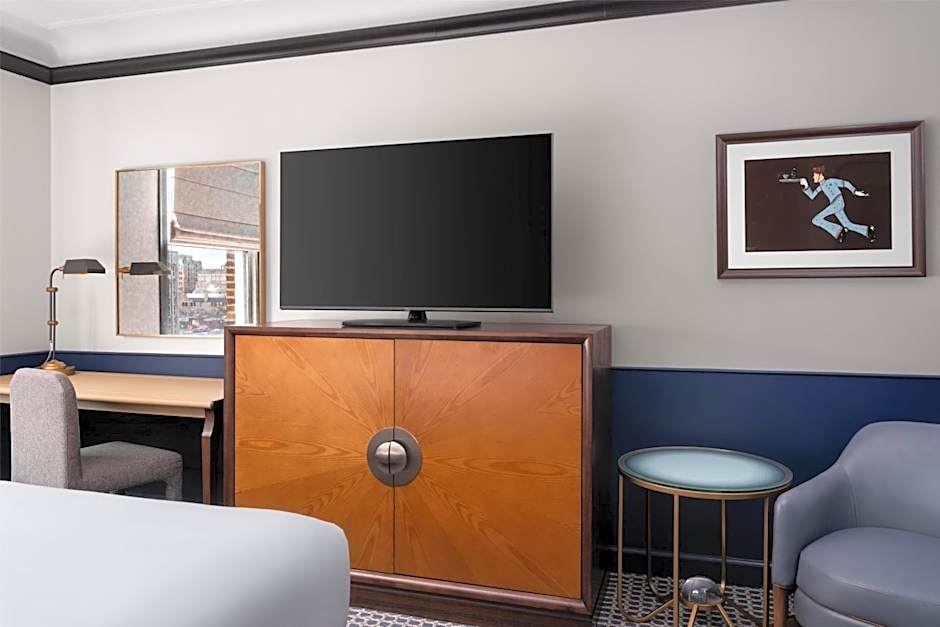 Hilton Orrington / Evanston