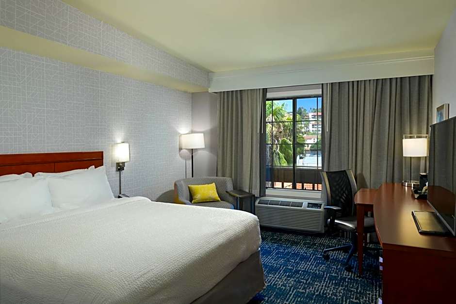 Courtyard by Marriott San Diego Old Town