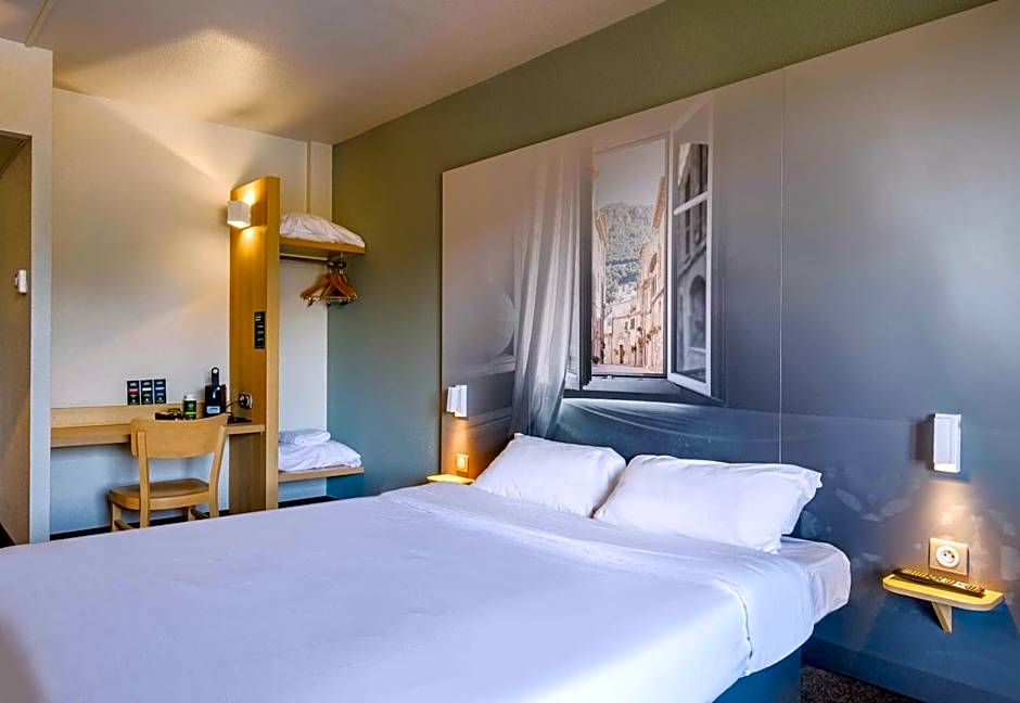 B&B Hôtel Villeneuve Loubet Village