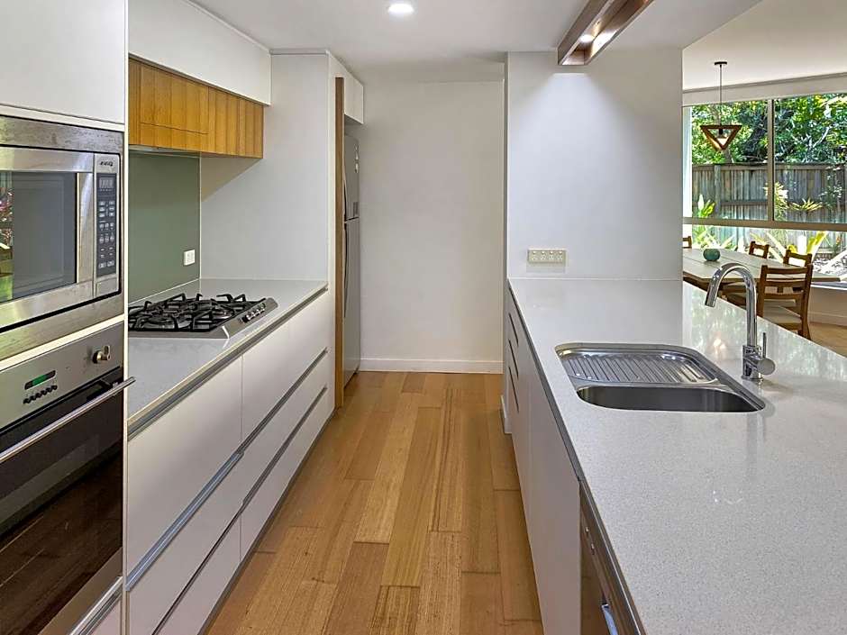 Maggies Beachfront Apartment 9