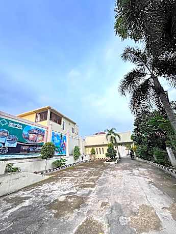 EMER ONE MOSLEM FRIENDLY HOTEL