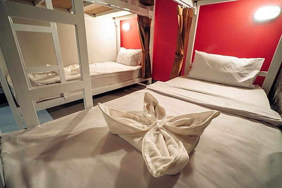 Photo 1 of 2 of Bed in 4-Bed Mixed Dormitory Room