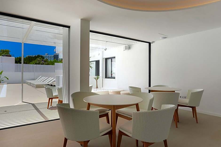 Sunrise Suites