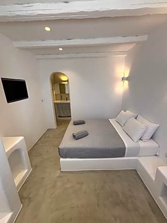 Double Room with Pool View