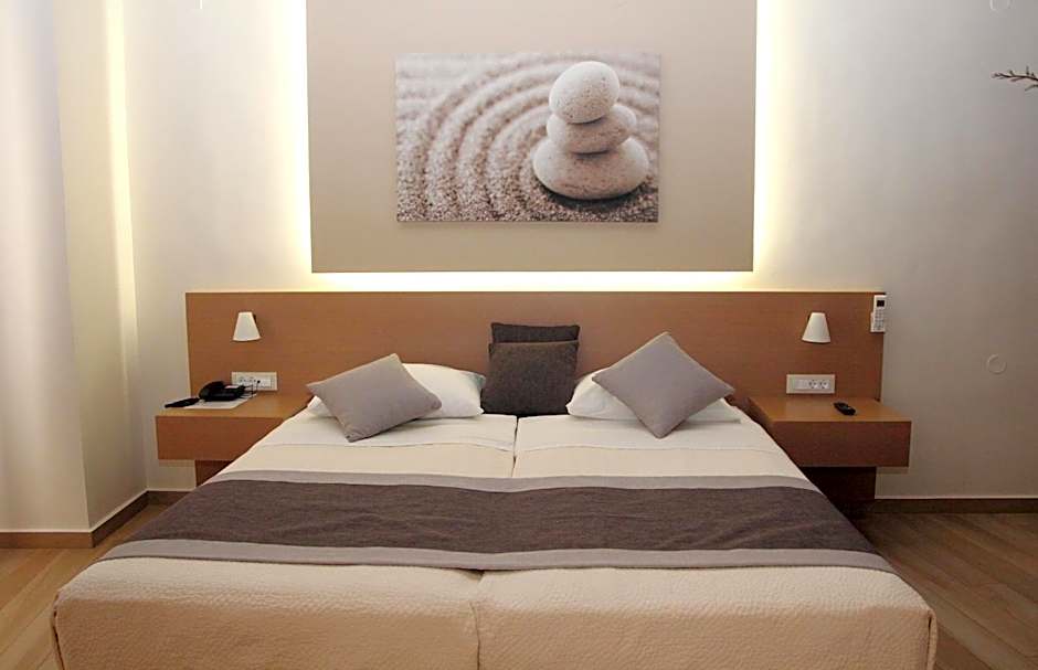 Renieris Hotel