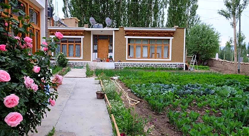 Sangto Green Guest House