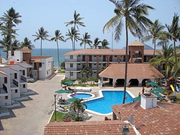 Costa Alegre Hotel & Suites