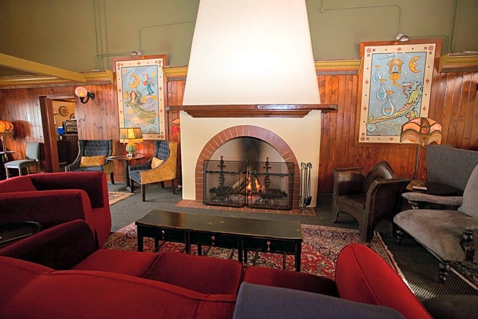 McMenamins Anderson School