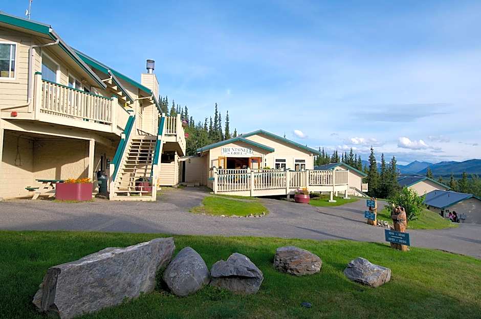 Denali Bluffs Hotel