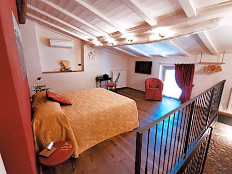 Suite - Split Level