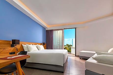 Superior Family Room