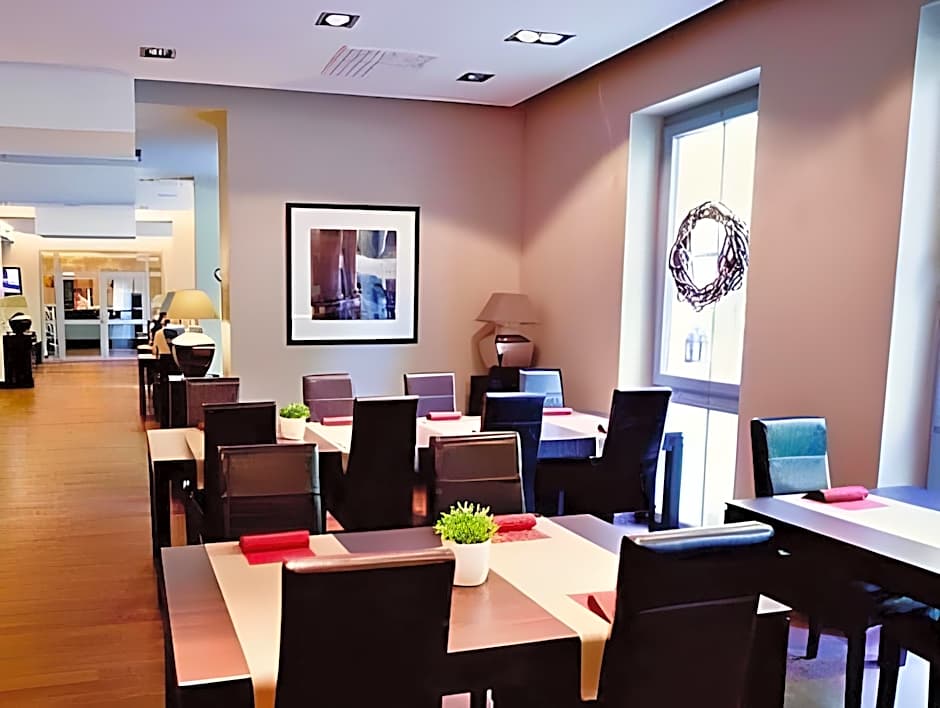Hotel Nowy Dwor Elizy blisko Sky Bridge