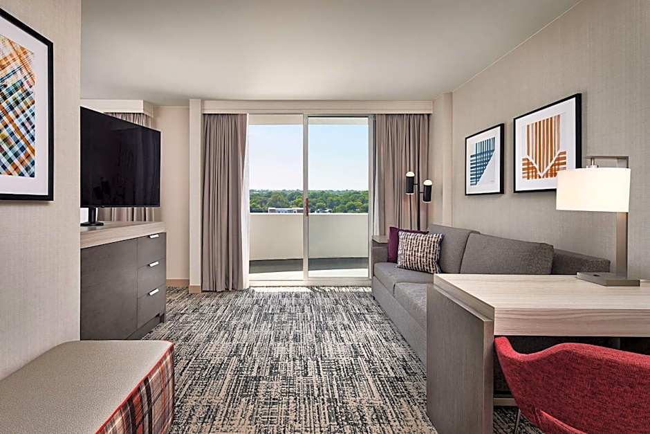 Hilton Kansas City Country Club Plaza