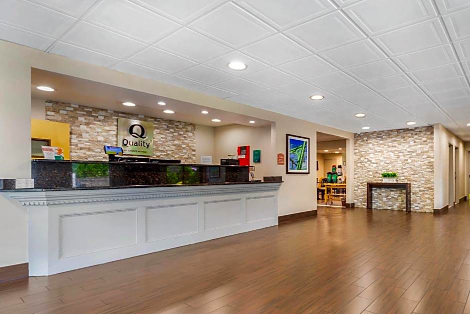 Quality Inn & Suites NJ State Capital Area