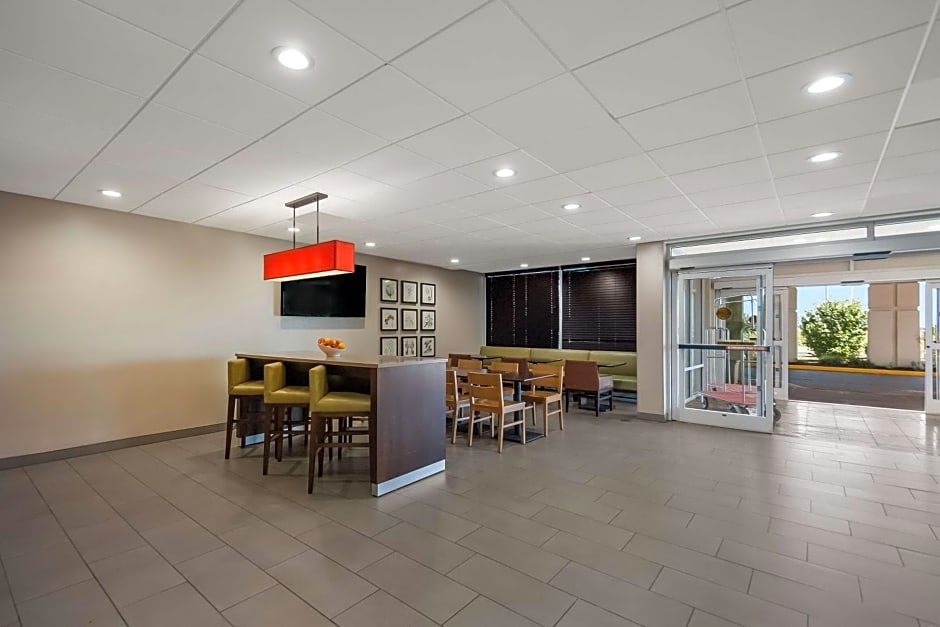 Country Inn & Suites by Radisson, Fredericksburg South (I-95), VA
