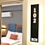 ROI HOTEL IZMiR