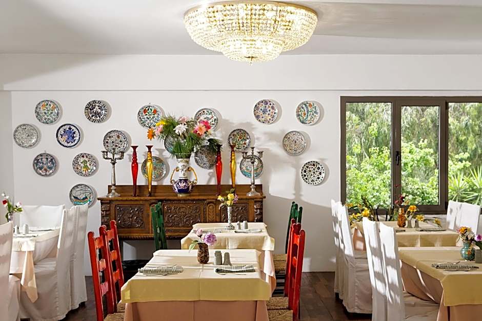 Dionysos Hotel