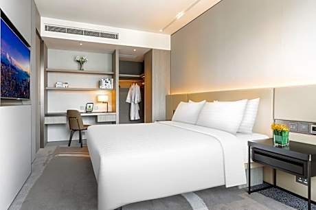 River Apartment with King Bed