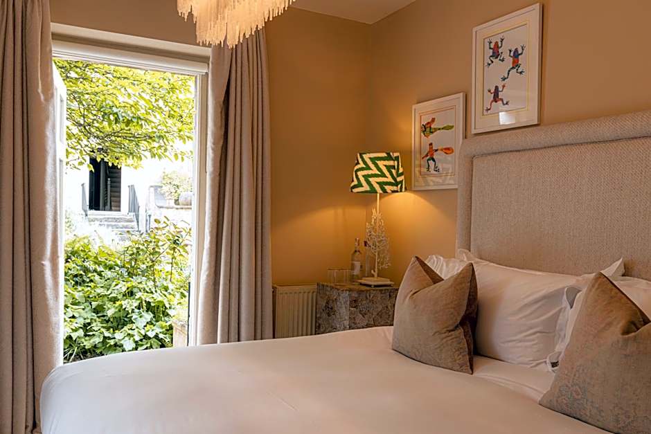 No 15 by GuestHouse, Bath