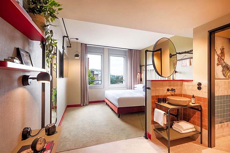 Me And All Hotel Berlin East Side