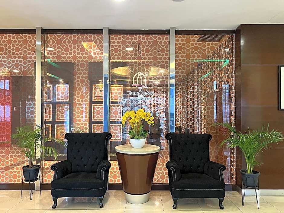 Grand Puteri Hotel