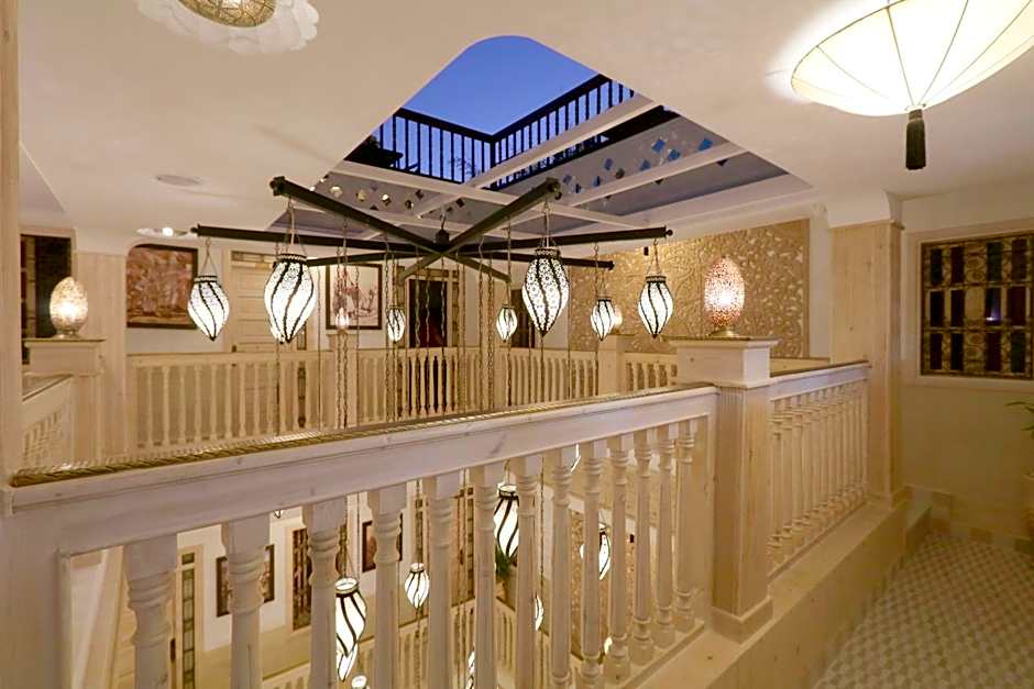 Riad Wazani Square & SPA