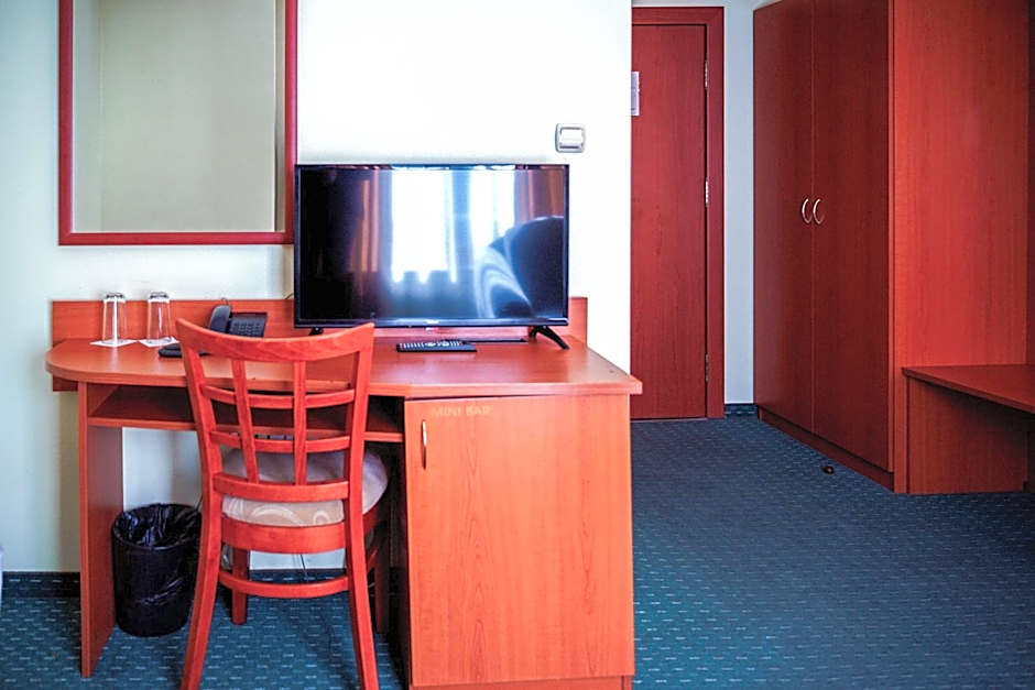 Dionis Hotel