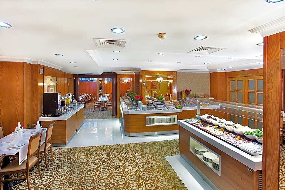 Grand Hilarium Hotel