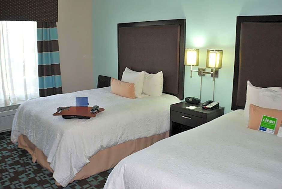 Hampton Inn By Hilton And Suites Nashville At Opryland