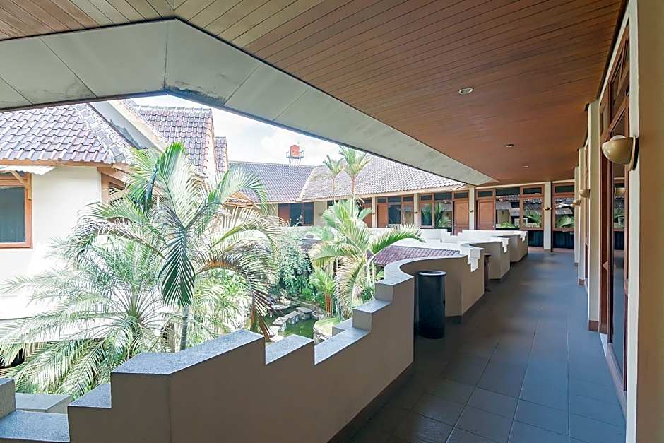 Dequr Hotel Dipati Ukur Mitra RedDoorz