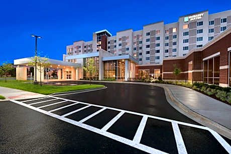 Embassy Suites by Hilton Chicago Naperville