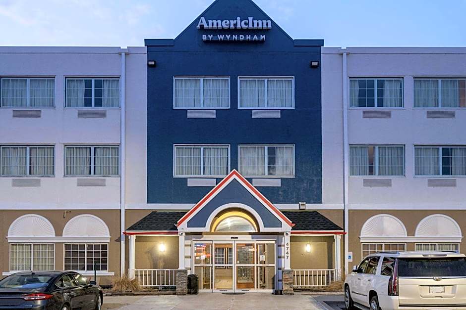 AmericInn by Wyndham Cedar Rapids North