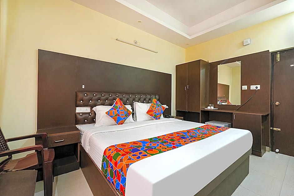 Fabexpress Nh7 Residency – Bangalore, MN
