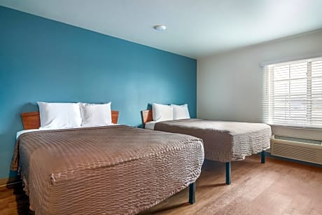 Standard Queen Room with Two Queen Beds - Non-Smoking