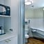 La Quinta Inn & Suites by Wyndham Fort Lauderdale Airport