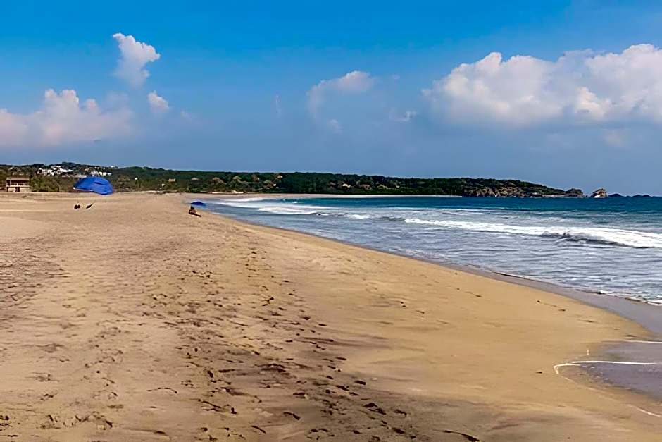 La Aurora Puerto Escondido