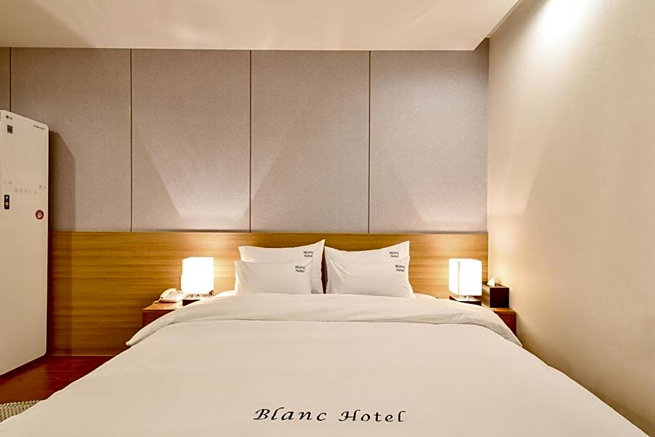 Blanc Business Hotel