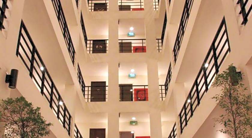 The Atrium Ratchada 13 Hotel